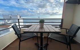 Maravilloso Apartamento En Primera Linea De Playa Con Vistas Al Mar En Caleta De Velez 2 D