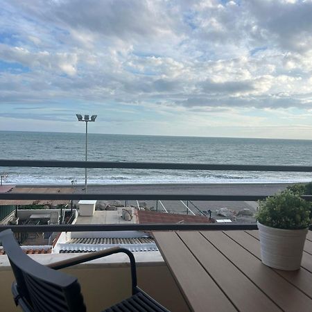 Maravilloso Apartamento En Primera Linea De Playa Con Vistas Al Mar En Caleta De Velez 2 D Exterior photo