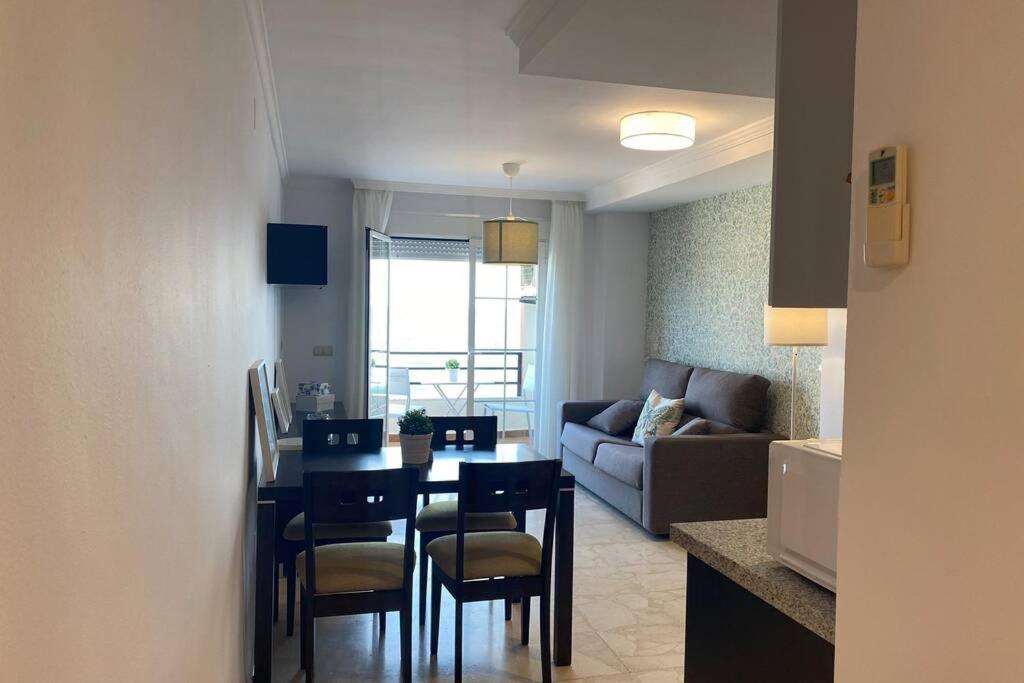 Maravilloso Apartamento En Primera Linea De Playa Con Vistas Al Mar En Caleta De Velez 2 D Exterior photo