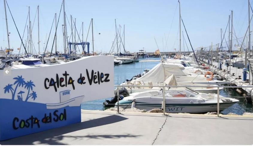 Maravilloso Apartamento En Primera Linea De Playa Con Vistas Al Mar En Caleta De Velez 2 D Exterior photo